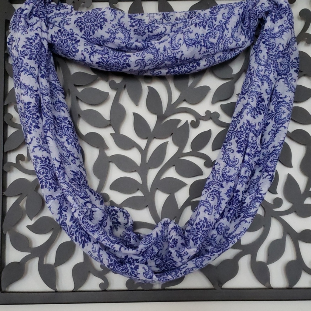 Infinity Loop Scarf